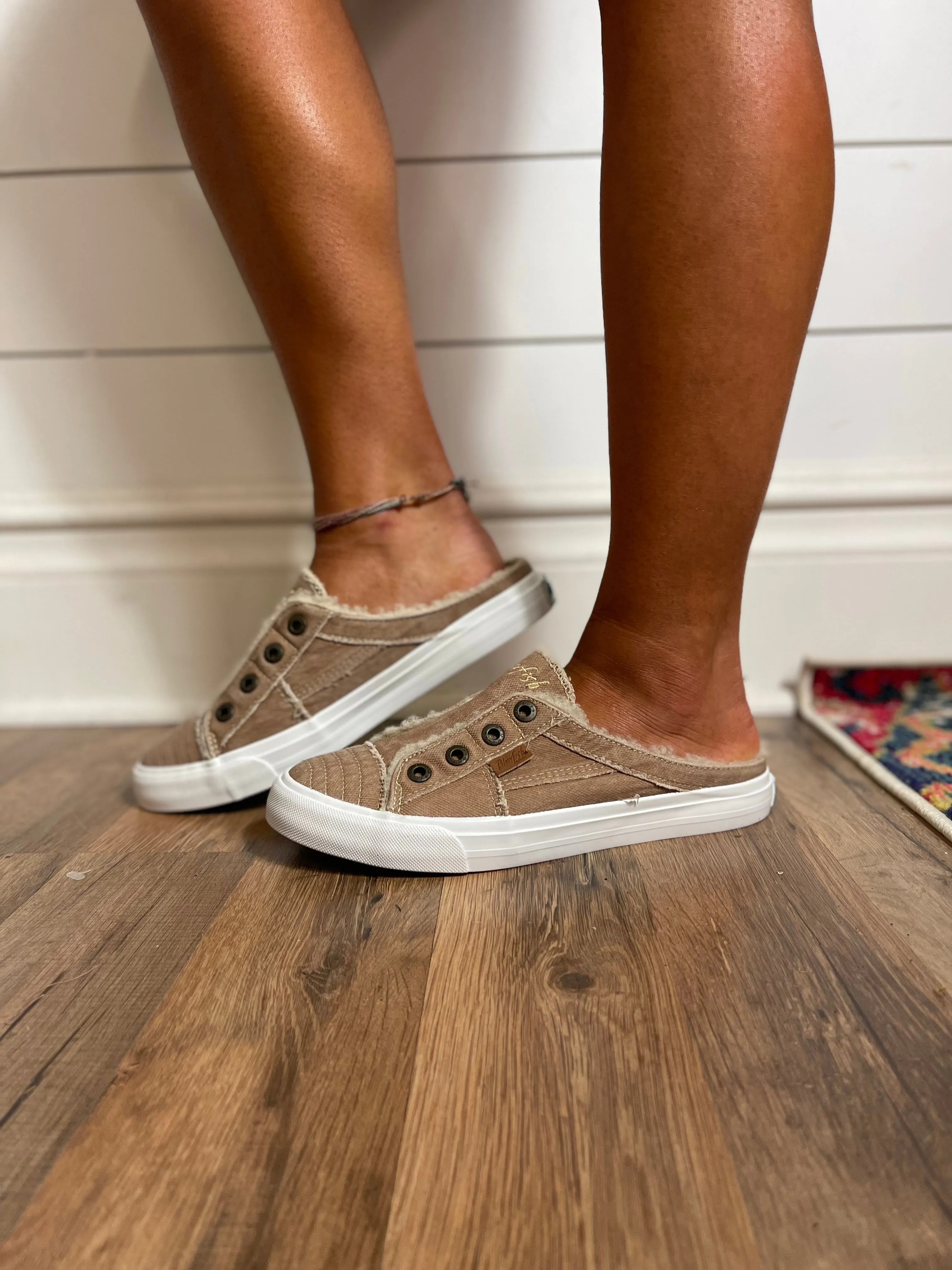 Blowfish Desert Khaki Movie Sherpa Slip On
