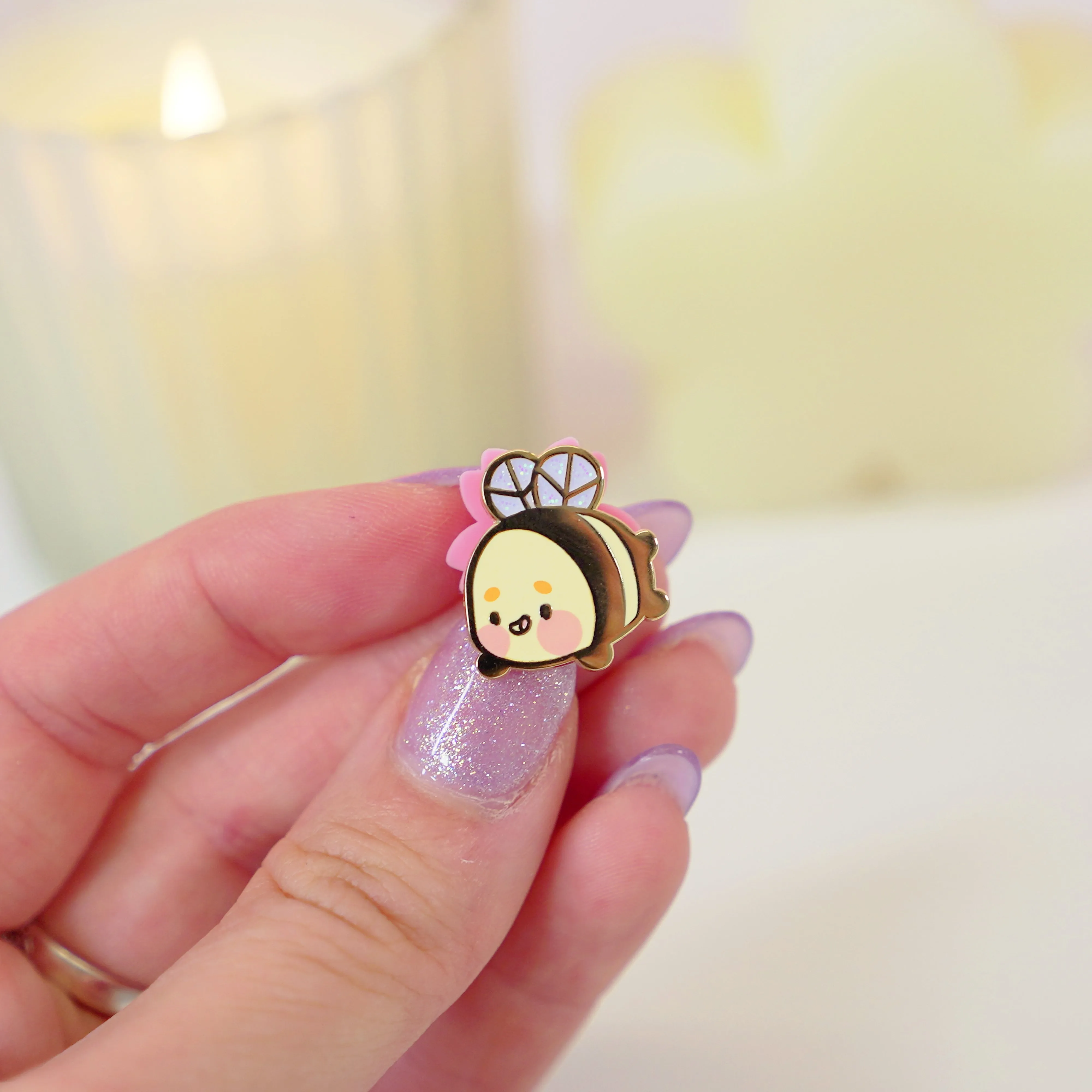 Bumblebutt Glittery Wing Enamel Pin | Kawaii Bumblebee Pin | Cute Bee Accessory