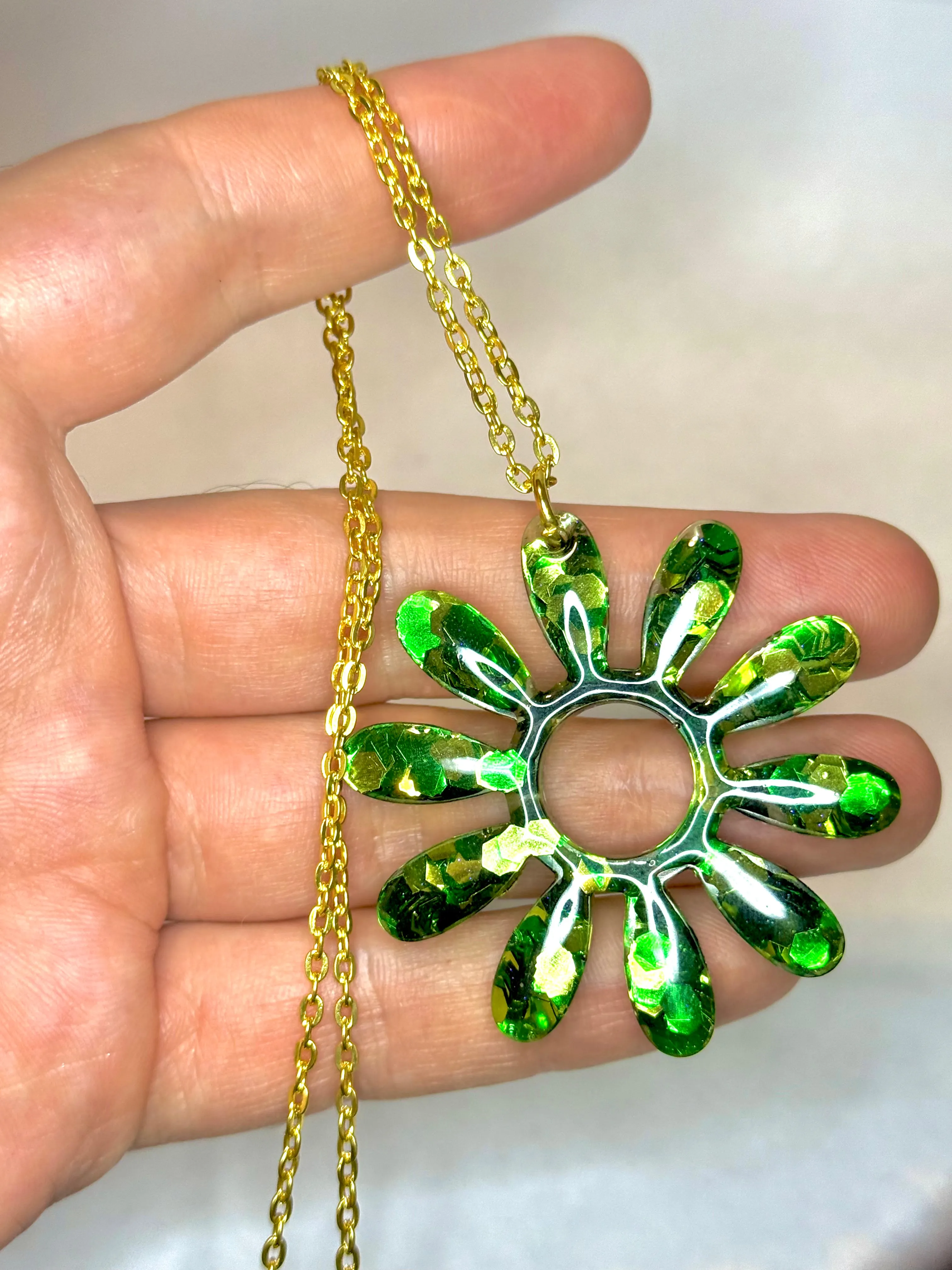 Green Flower Power Necklace